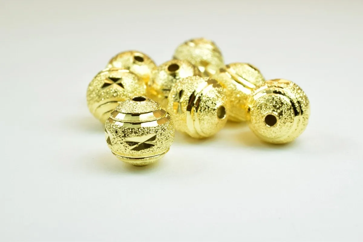 100 PCs Gold Plated Carved Round Beads 10mm Diamond Cut