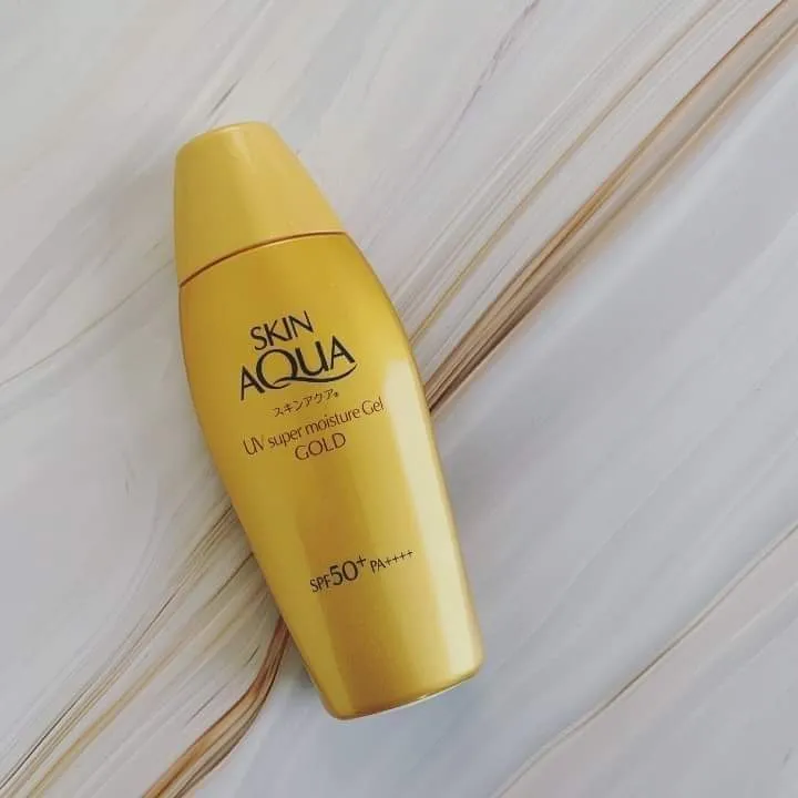 Skin Aqua UV Super Moisture Gel Gold SPF50  PA     110g